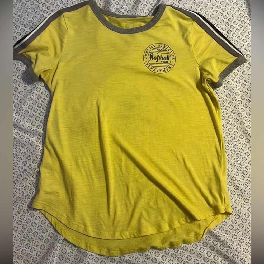 In good condition nothing wrong with it. It’s a children’s size 14/16